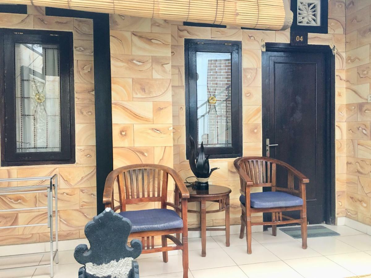 Mikuk Homestay Canggu Exteriör bild