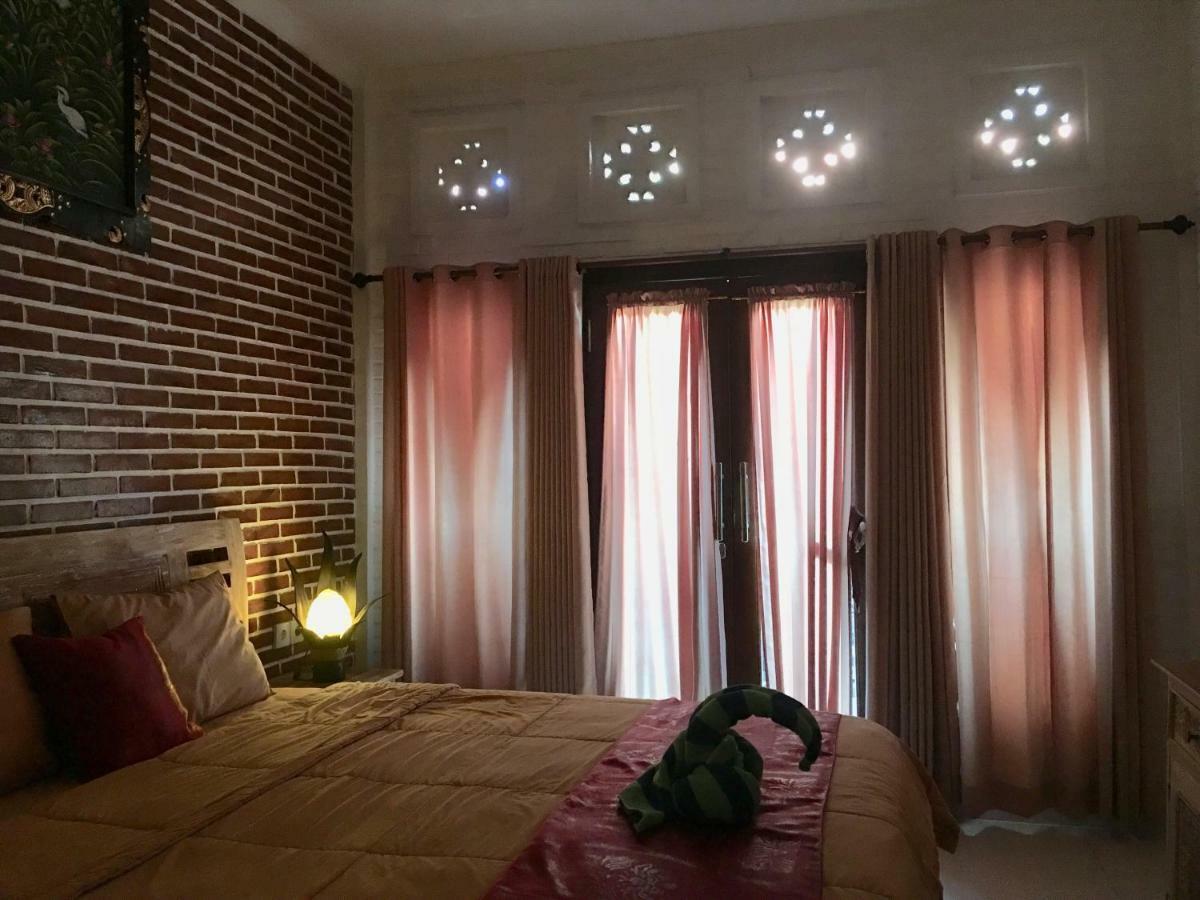 Mikuk Homestay Canggu Exteriör bild